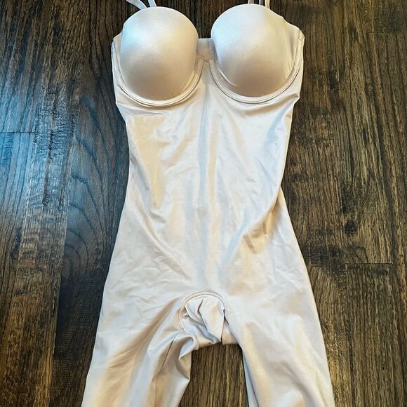 Spanx bodysuit  shapewear - Picture 6 of 8